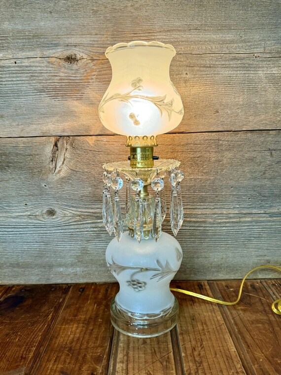 Vintage Frosted White Boudoir Lamp, Frosted Crystal Floral Table  display picture 1