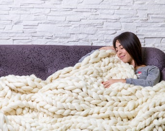 Super chunky knit throw blanket, Chunky knit blanket, Blanket, Throw, Chunky knits, Arm knitted blanket, Merino wool blanket, Wool blanket