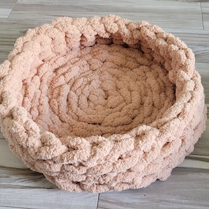 Chenille Chunky Knit Cat Dog Bed, Vegan Yarn Pet Bed image 1