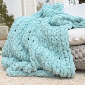 Chunky Chenille blanket Super chunky blanket throw, Arm knit chunky blanket, Christmas gift