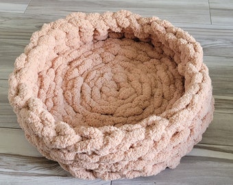 Chenille Chunky Knit Cat Dog Bed, Vegan Yarn Pet Bed