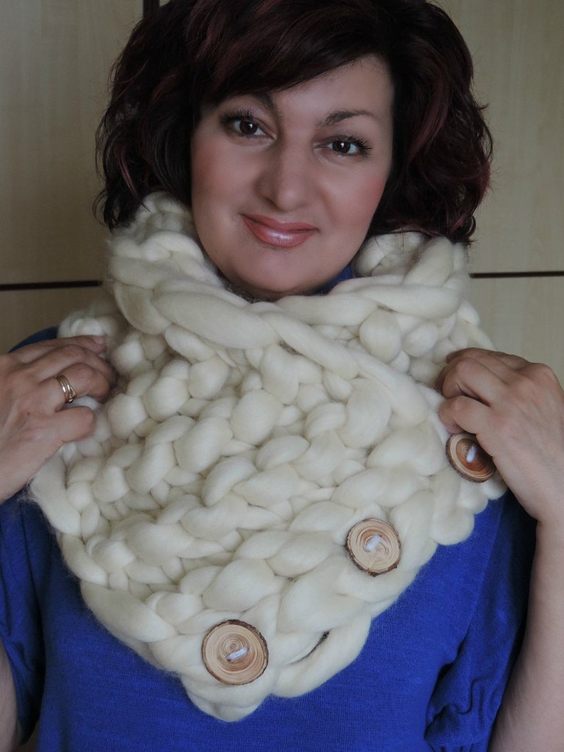 Super Chunky Infinity Scarf, Chunky Yarn, Australian Merino Knit Scarf ...