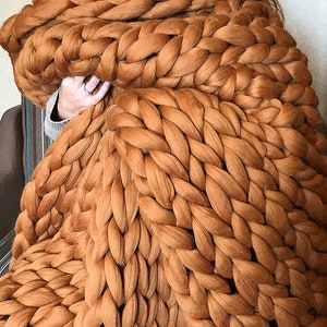 Soft Warm Chunky knit Blanket, fall throw blanket, Spring décor, 100% merino wool, Gift for Mom, Super Chunky knitted Jumbo blanket, Throw image 6