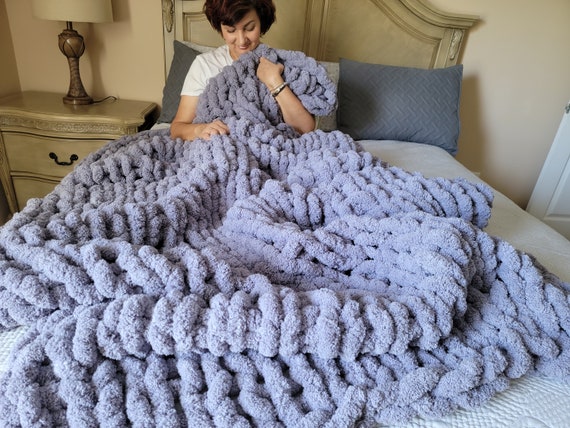 Fluffy Chenille Chunky Blanket Throw, Super Chunky Knitted Blanket, Arm Knit  Blanket Made With Chenille Yarn, Chenille Blanket, Bedspread 