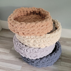 Chenille Chunky Knit Cat Dog Bed, Vegan Yarn Pet Bed image 5