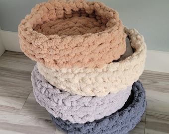 Soft Chunky Chenille Knit Cat Bed