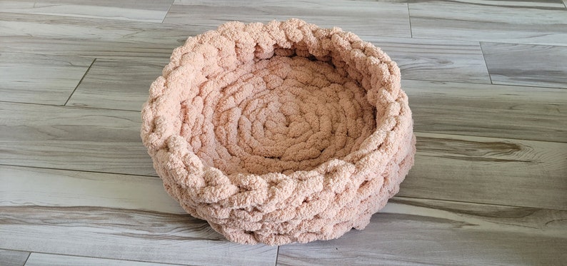 Chenille Chunky Knit Cat Dog Bed, Vegan Yarn Pet Bed image 1