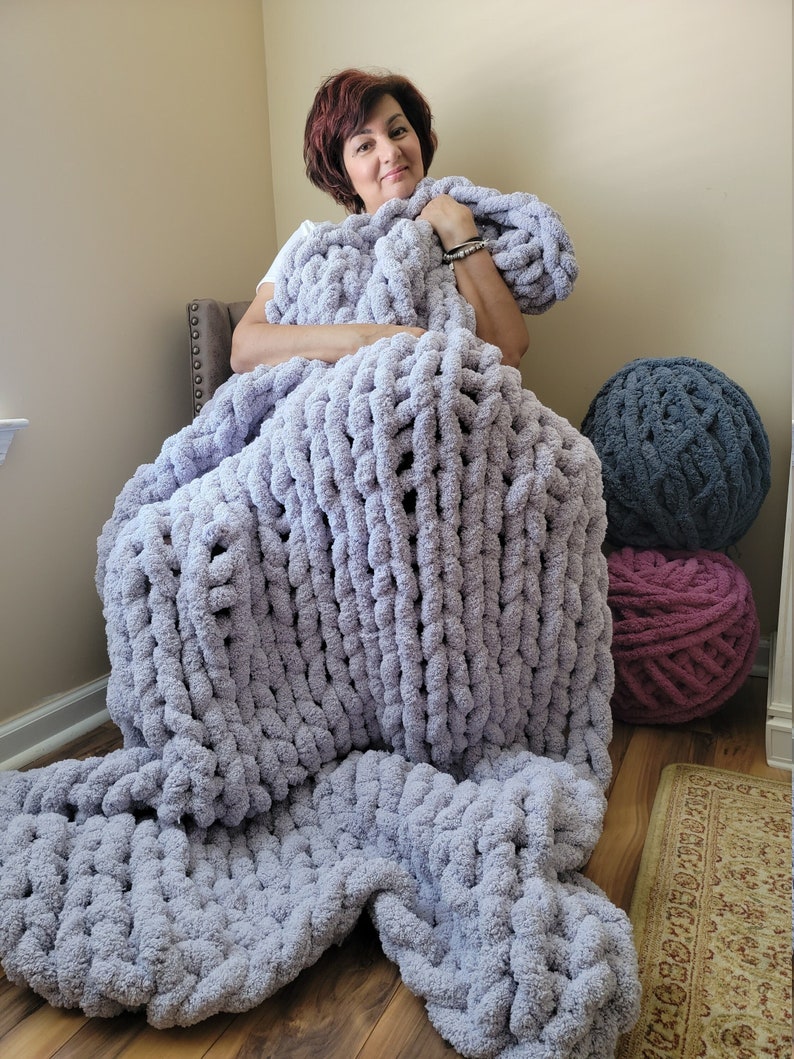 JennysKnitCo Chenille Blanket - Thumbnail 5