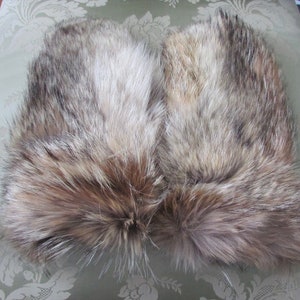 Mitaines en fourrure de coyote disponibles en tailles S, M, L, XL, 2XL