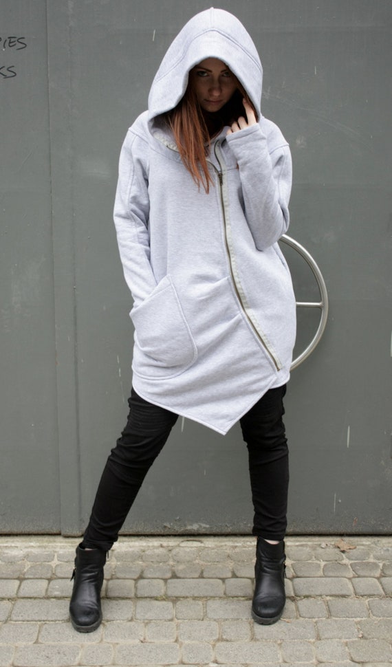 Long sweatshirt clearance jacket with hood