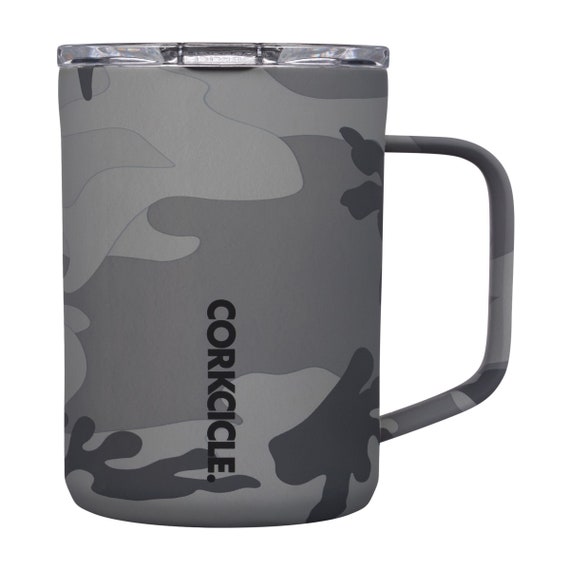 Camo Tumbler with Lid and Straw 20 oz Travel Camo Print Cup Stainless Steel  Vacuum Insulated Coffee Mug Gift for Women and Men 