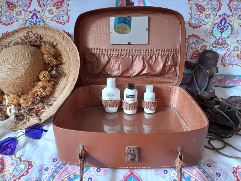 1960s vanity case