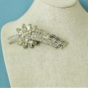 Spectacular Large Diamante Floral Spray Brooch image 10