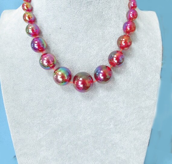 Vintage Red Soap Bubble Plastic Beaded Necklace - image 5