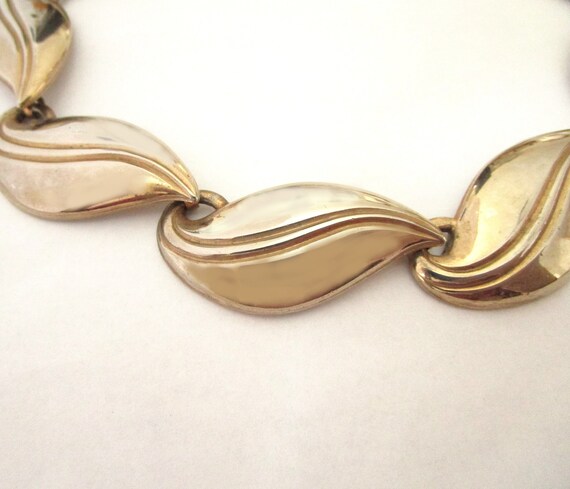 Vintage Chunky Silver Tone Swirl/Leaf Necklace - image 8