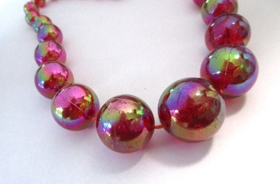 Vintage Red Soap Bubble Plastic Beaded Necklace - image 7