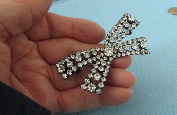 Vintage West German Japanned Crystal Bow Brooch - image 3