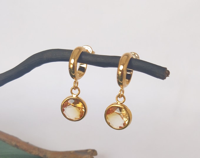 Gold Crystal Earrings. For special occasions. Flourish Collection. Handmade by Ariadna Echenique. Gold plated