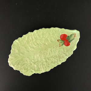 vintage plate salad plate Carlton ware lettuce dish salad dish oval green lettuce plate collectible Carlton ware made in England green dish