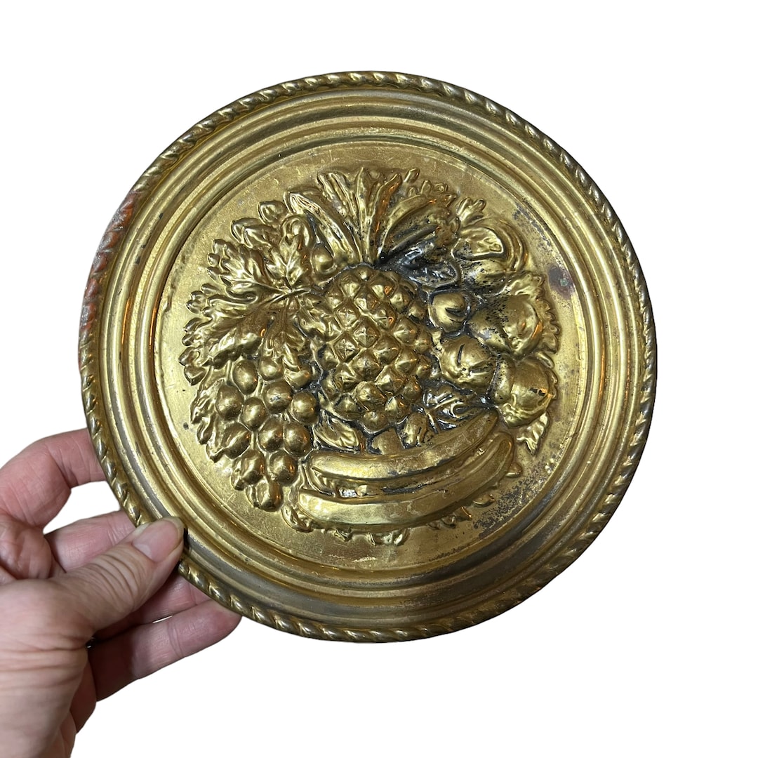 Vintage Brass Wall Decor Welcoming Pineapple Plaque Made in England