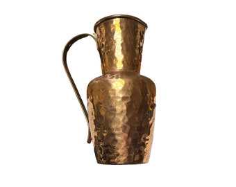 carafe en cuivre vintage vase en cuivre martelé de la ferme pichet en cuivre pièce maîtresse de la décoration en cuivre décoration en cuivre de la ferme carafe à fleurs