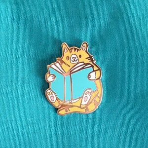 Cat Reading a Book Hard Enamel Pin: image 3