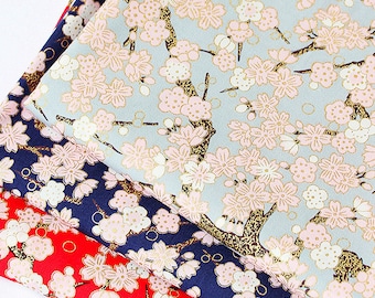 Tela de algodón con estampado de flores de cerezo (Sakura Flowers Cotton Cloth) para kimono japonés, estampado floral de flores de ciruelo sobre fondo rojo y azul para bolsos, colchas y decoración del hogar, 1/2 yarda f403