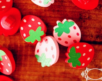 30pcs Strawberry Wood Buttons Painted Red Pink Strawberries Buttons Sewing Button b02a