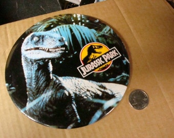 Vintage 1993 Jurassic Park Original Movie Velociraptor Photo Pin NOS mint & logo pin