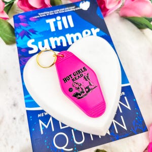Hot Girls Read Motel Keychain, Bookish Acrylic Key Tag, Cute Reader Gift, Summer Reading Accessory, Retro Book Girl Keychain, Book Babe Gift