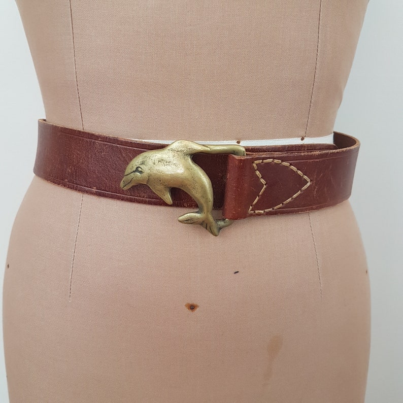 Vintage Solid Brass Dolphin Buckle Brown Leather Belt SZ 32 Novelty Gift Nautical Sea Creatures