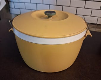 Vintage Royal Satin Therm-O-Ware container