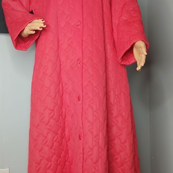 Fabulous Vintage LORRAINE quilted nylon robe