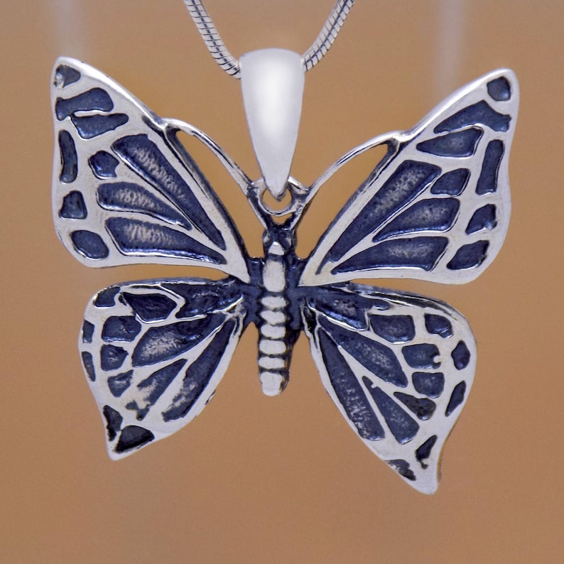 Amazing Solid 925 Sterling Silver Lovely Butterfly Pendant Beautiful Charming Gently Marvelous Incredible Stylish Design