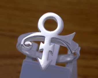 Oszałamiający solidny pierścień ze srebra próby 925 w kształcie strzały Imponujący ręcznie robiony, ręcznie wykonany projekt Regulowany rozmiar pierścienia 6-8 US lub 8-10,5 US