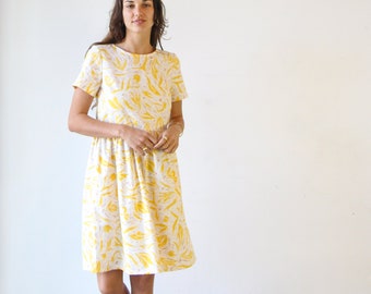 Vestido de delantal floral amarillo. Damas Midi Cáñamo Algodón Orgánico Babydoll Vestido. Vestido de Verano primavera. Kalo Smock - Pradera