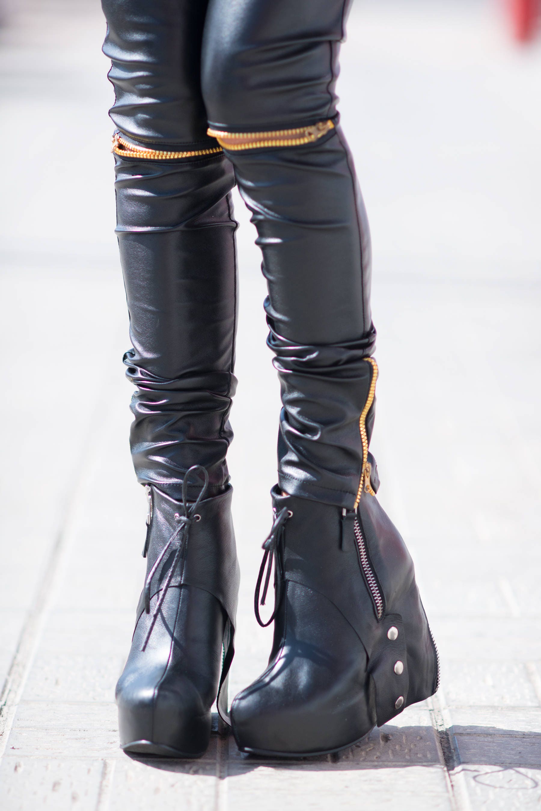 beige balenciaga slides