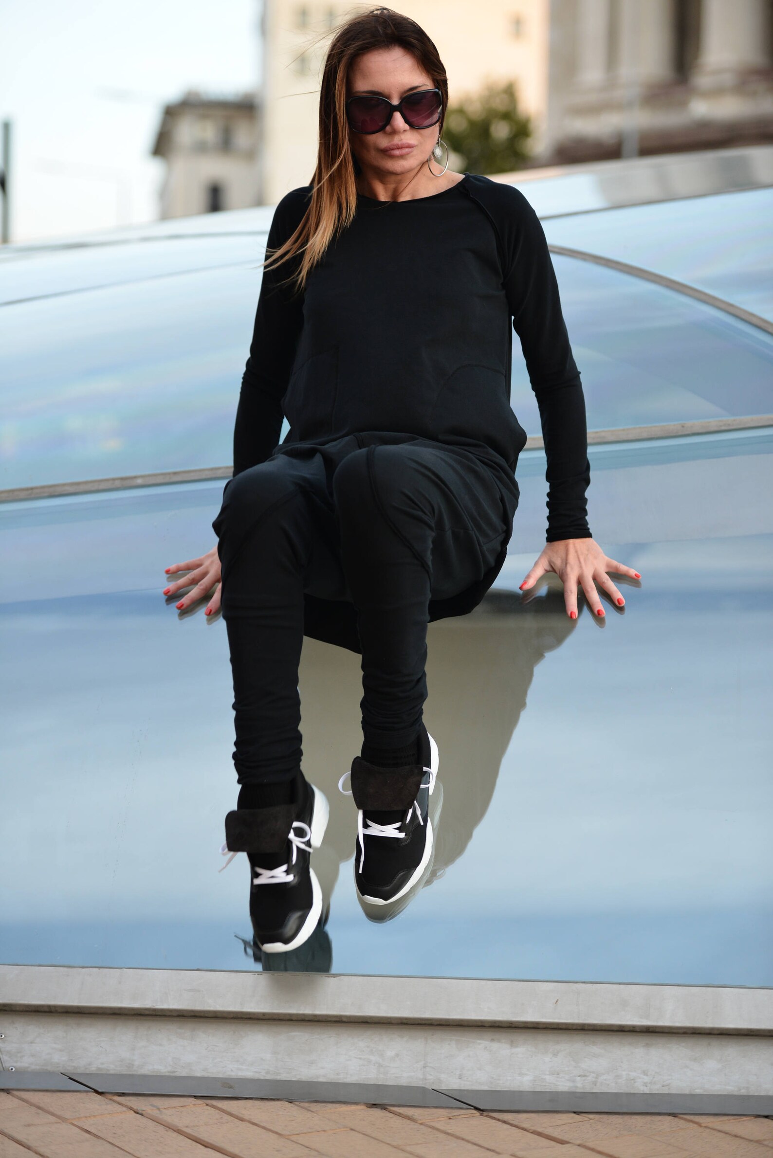 womens black leather athletic shoes