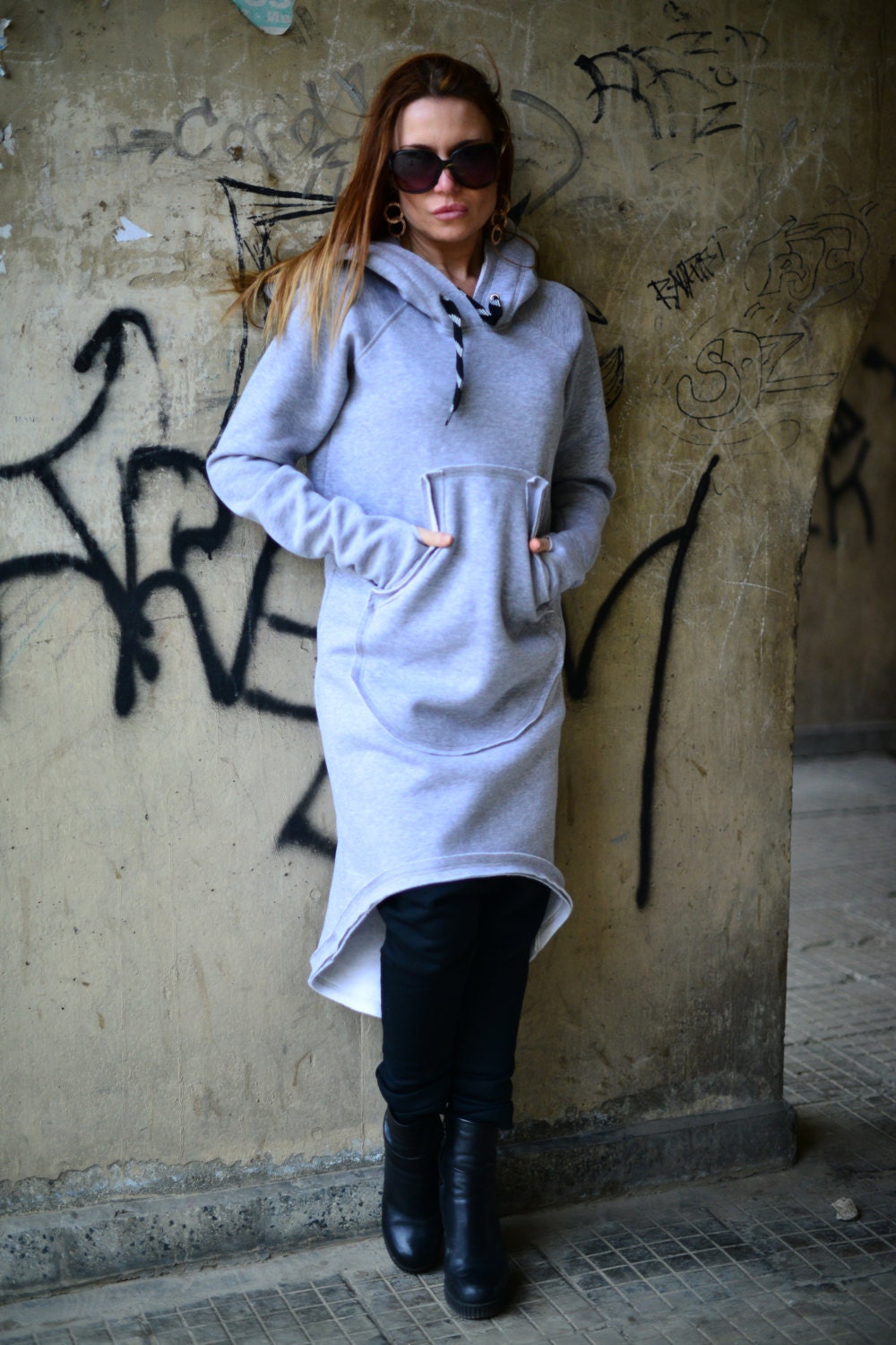 Her lip to / Cache-Coeur Hoodie Dress