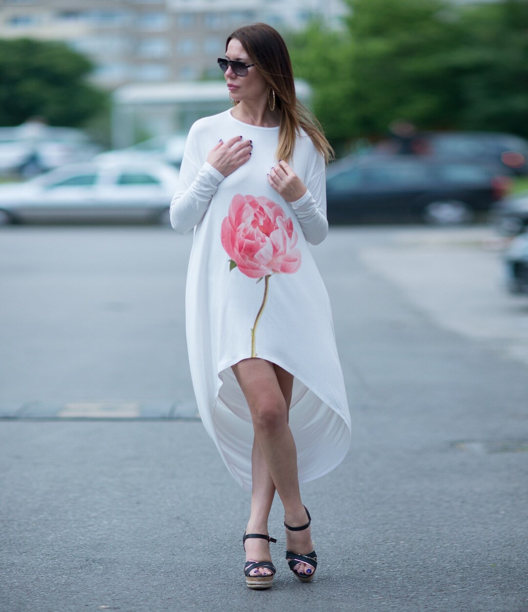 Women'S White & Red Embroidered High-Low Tunic main image 1
