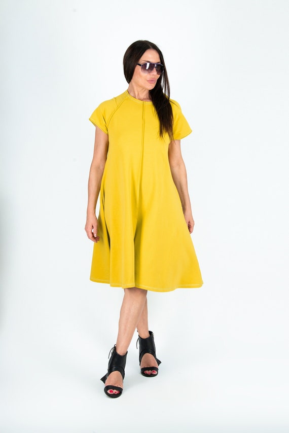 Mustard A-Line Sweatshirt Dress, Sporty Everyday Style Mustard A-Line Sweatshirt Dress, Sporty Everyday Style