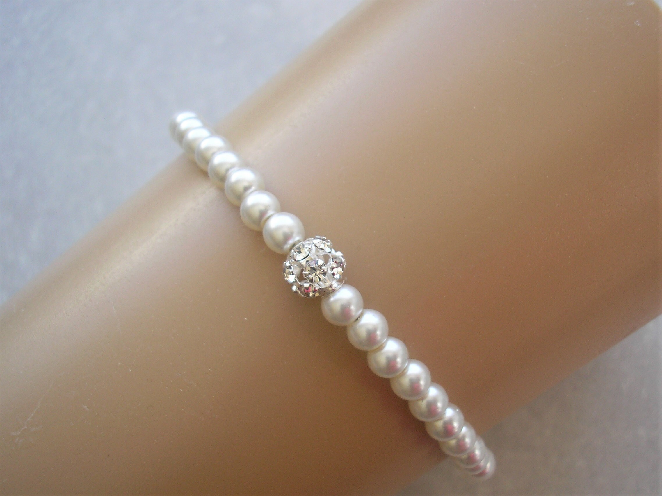 Dainty Pearl Bracelet for women & girls Bracelet made with Etsy
