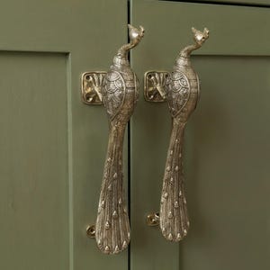 Set of Brass Peacock Door Handle Antique Bird Door Pull Vintage Decorative Hardware Statement Handle for Front Door Cabinet