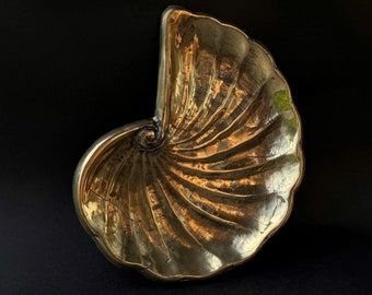 Brass Seashell Stand for Accessories Keys and Cards Handcrafted Brass Organizer Perfect for Desk, Table, or Altar Decor Gift for Mom