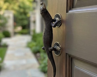 Vintage Gecko Door Handle Set Lizard Cabinet Pulls Antique Brass Style Animal Hardware Gothic Furniture Decor Housewarming gift