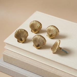 真鍮シェル引き出しノブ 動物キャビネットプル 気まぐれなホームデコレーション ヴィンテージスタイル家具ハンドル 保育園 子供部屋 キャビネットノブ