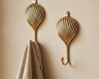Vintage Scallop Shell Wall Hook Antique Brass Coastal Wall Hardware Beach House Decor Decorative Hook Wall Accent Vinate home Gift