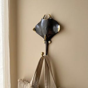 Messing Manta Wandhaken Vintage Tierhaken Skurriles Wohnkultur, Ocean Decor Messingwandhalter, Einzigartiges Badezimmerhaken Housewarminggeschenk