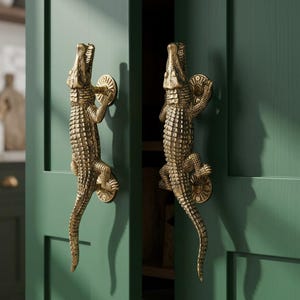 Brass Alligator Door Handle Whimsical Home Decor Animal Wall Hanger Jungle Bathroom Decor Crocodile Hardware Decor for Entryway