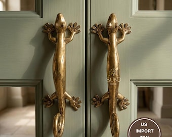 Gecko Door Handle Brass Lizard Pull Handle, Black Gold Cabinet Hardware, Whimsical Front Door Decor, Rustic Handle Antique Brass Handle
